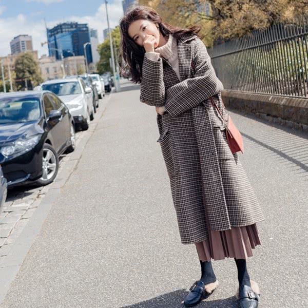 纯色大衣穿腻了？今年流行的格纹休闲大衣，时髦好看又减龄