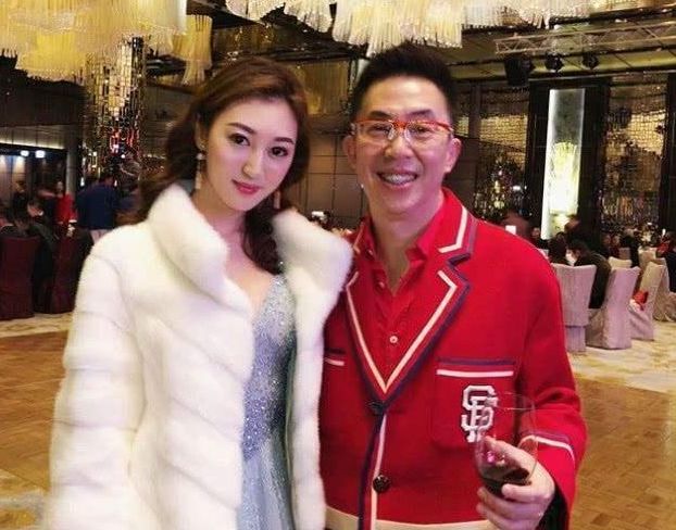 成为港姐后闪婚富豪，一年后离婚获两套豪宅，又傍上2百亿新男友