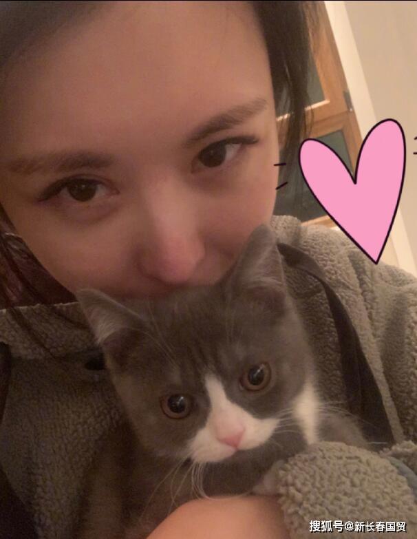 王石小30岁娇妻素颜近照曝光,不化妆时田朴珺原来长这样!