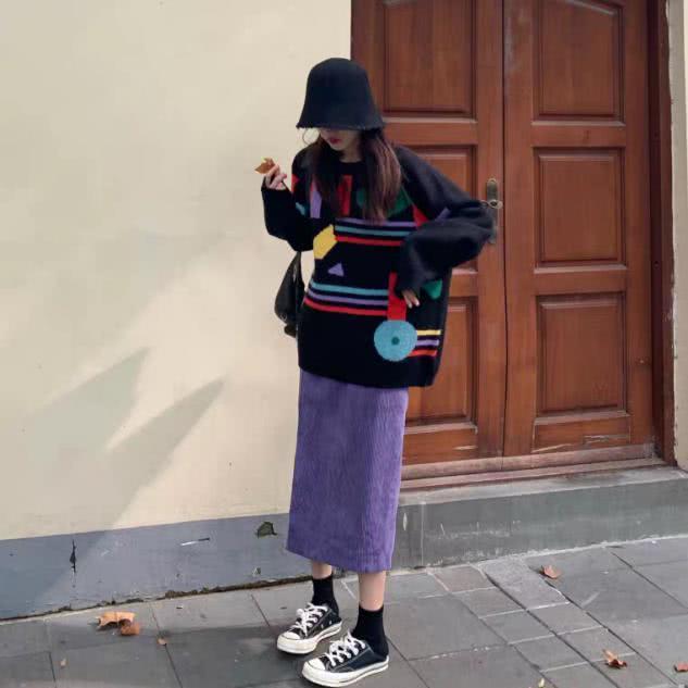 秋冬如何穿出高级感?跟着图片学搭配,让紫色浪漫美出新高度