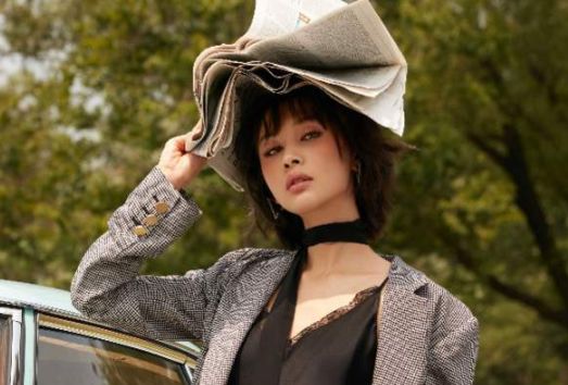 她曾与贾乃亮相恋6年,今31岁身价亿万,相貌不输李小璐
