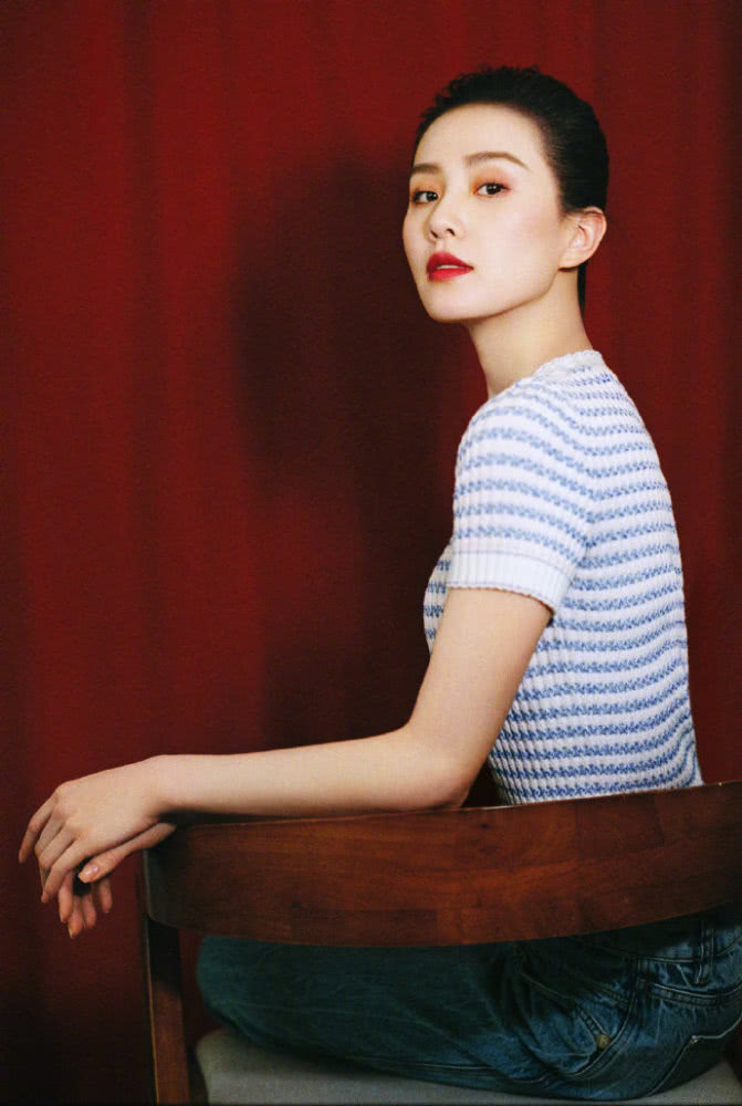 刘诗诗草莓果酱唇色，感性迷人