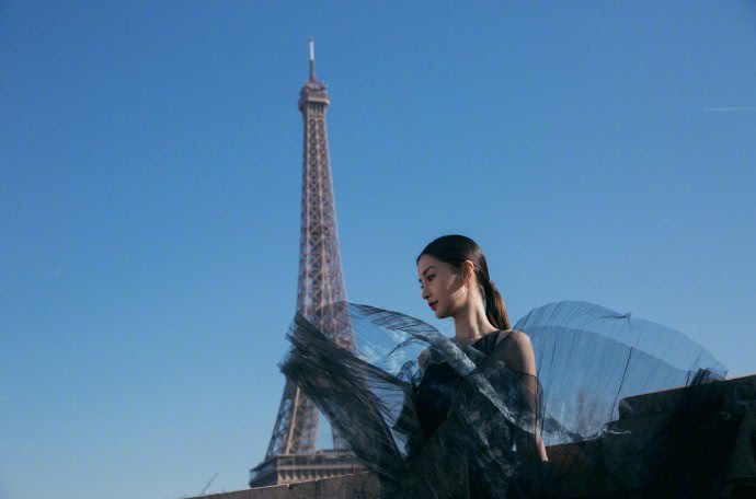 ANGELABABY轻盈薄纱通透柔软，展现无限柔情