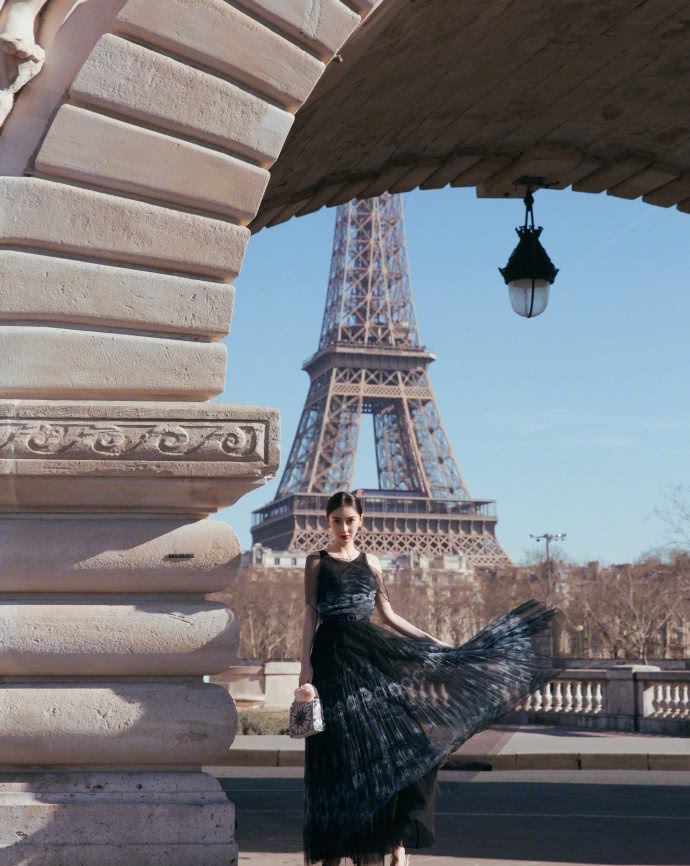 ANGELABABY轻盈薄纱通透柔软，展现无限柔情