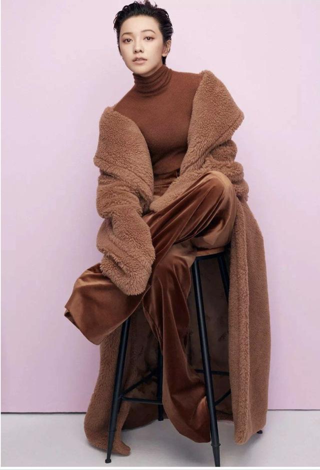 羽绒服不再受欢迎，今年外套界流行的“小霸王”，时髦精张钧甯都穿