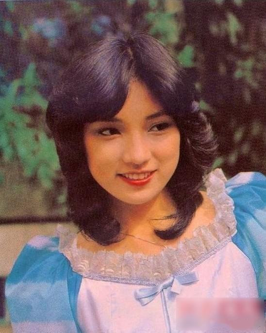 曾被冠以“狐狸精”称号,插足梅艳芳恋情,还害死了翁美玲