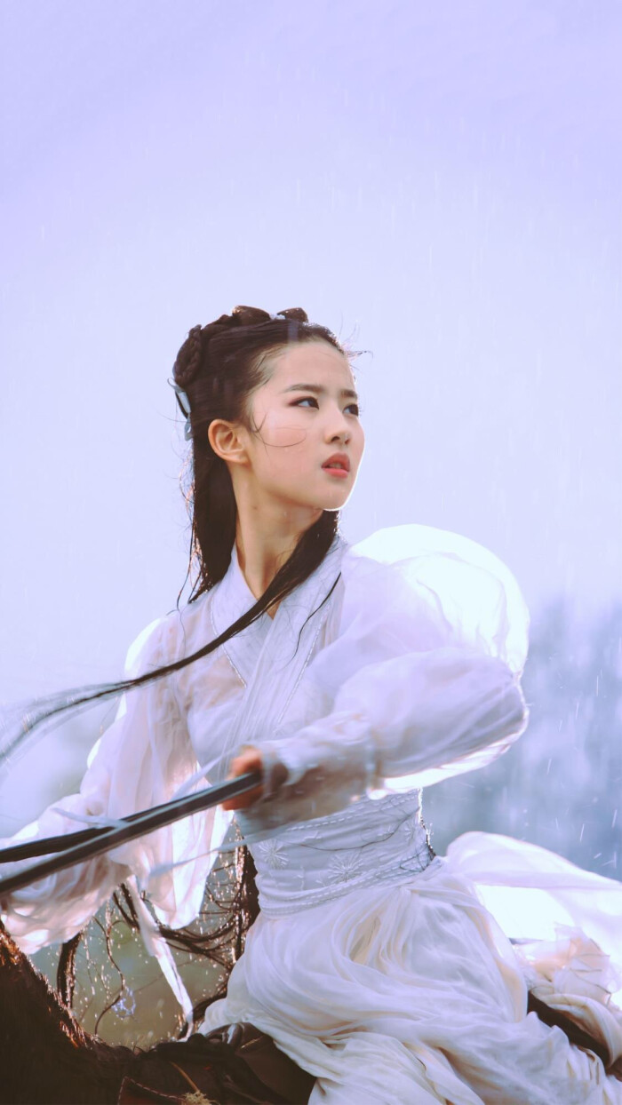 刘亦菲马背上翻跟头，英姿飒爽花木兰，谁说女子不如男？