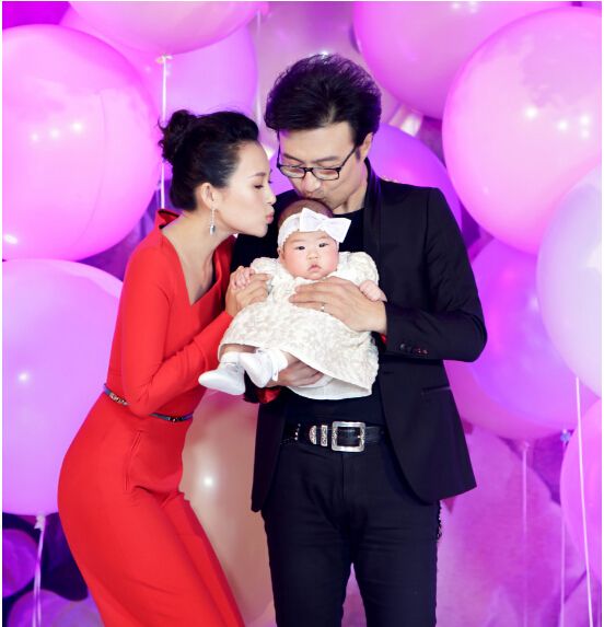 与潘长江搭戏,暗恋王志文,嫁名嘴后闪离,今获幸福