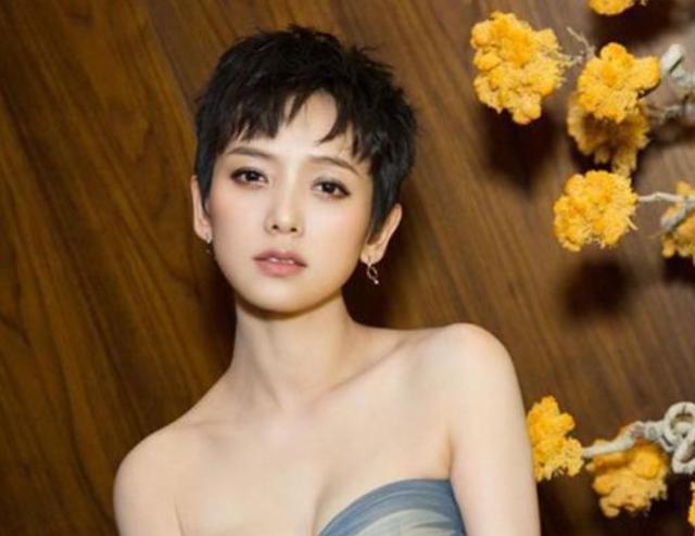 白百何与新男友恋情细节引热议，人设恐再次崩塌，网友: 绝配