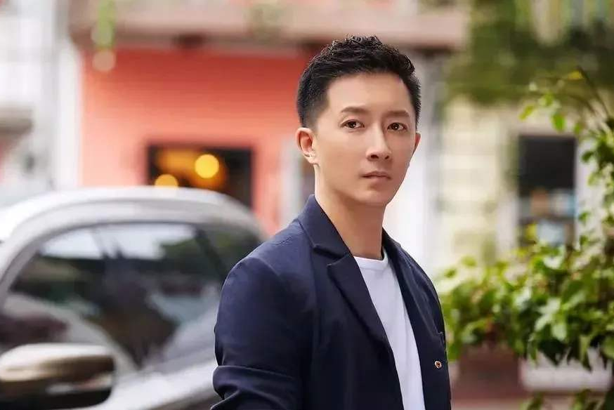 看《还没爱够》冲韩庚却被他吸粉,网友:蒋欣喜欢的男人差不了!