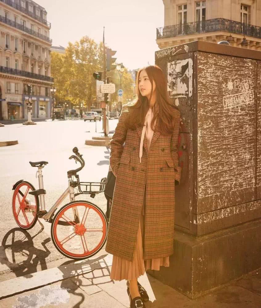 冬天穿裙子比裤子更显瘦！3个搭配保暖又显高，穿出温柔时髦