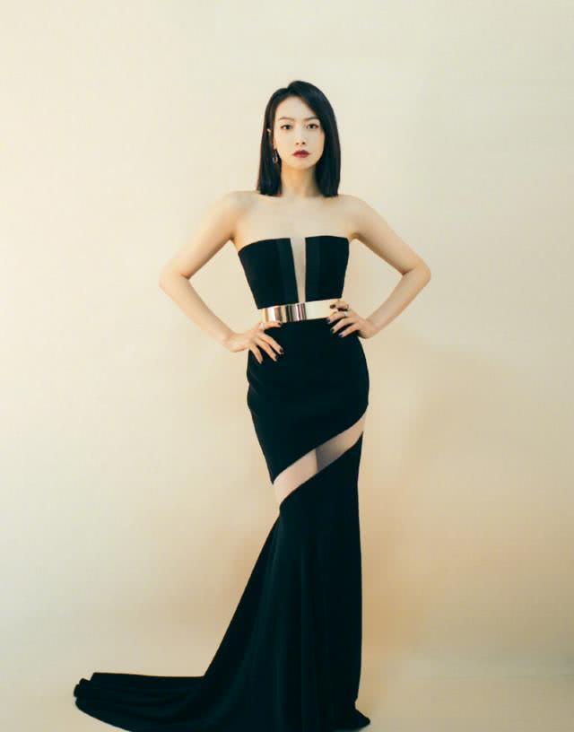 宋茜气质好又瘦任性穿,紫色亮面连衣短裙配长筒靴满满少女感