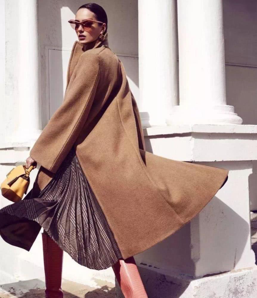 冬天穿裙子比裤子更显瘦！3个搭配保暖又显高，穿出温柔时髦