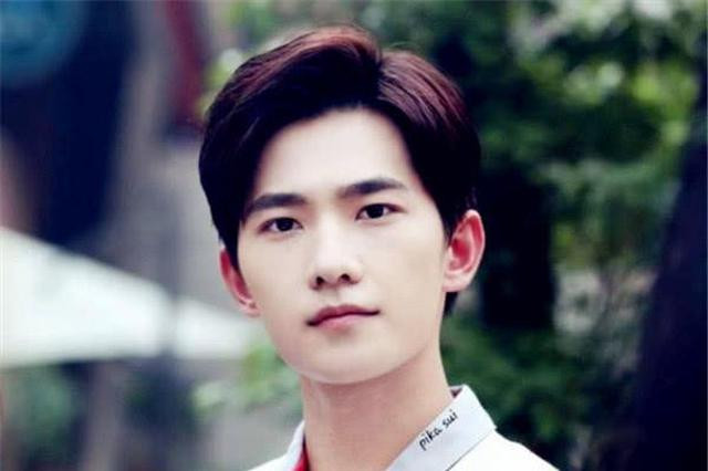 肖战91年, 李现91年, 杨洋91年, 却都没有91年的他帅气