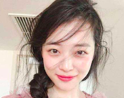 寒心!雪莉去世后生父发声争夺遗产,雪莉哥哥怒斥其墓地都没去过!