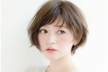 女生发型设计搭配脸型才好看，方脸圆脸原来适合这一种发型