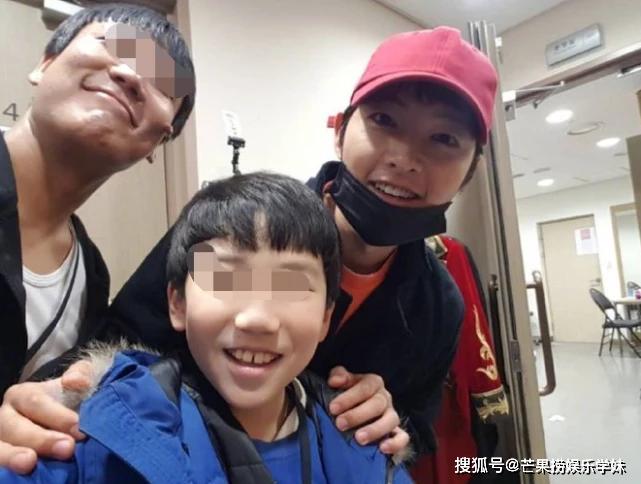 与乔妹离婚积极营业，宋仲基赴哥伦比亚拍戏5个月，路透照曝光