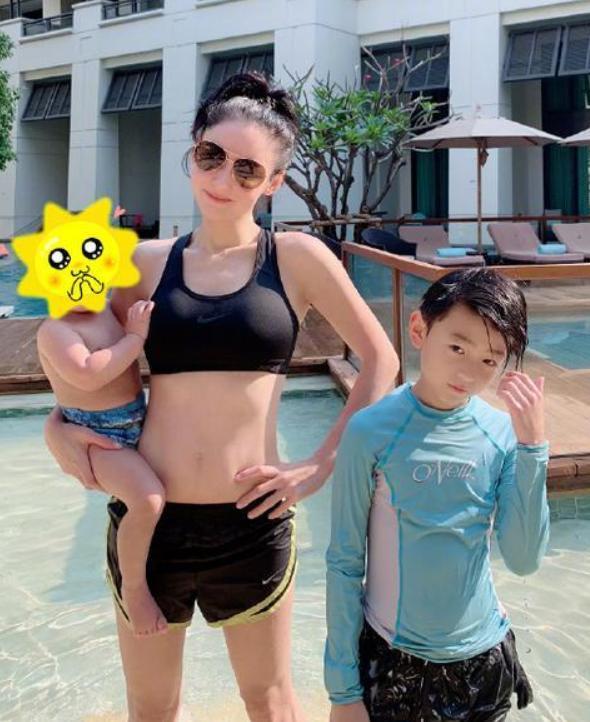 张柏芝晒照回应怀孕风波,清凉打扮秀身材,引网友争议