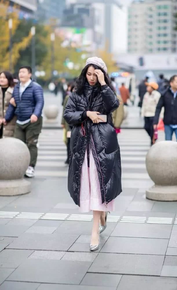 寒冬时节羽绒服还可以这样穿?社会大舞台让人涨姿势!