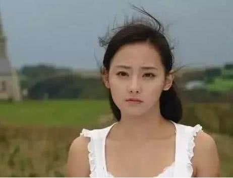 她19岁刚出道就一夜爆红,恋杜淳7年不被承认,如今嫁入豪门