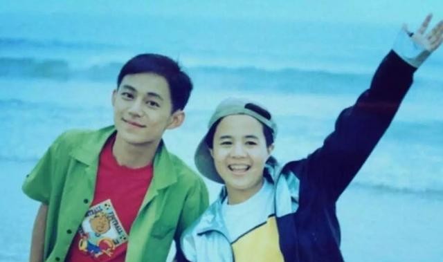 金龟子王宁30年珍珠婚罕见秀合影,幸福宣称创造了自己的般配