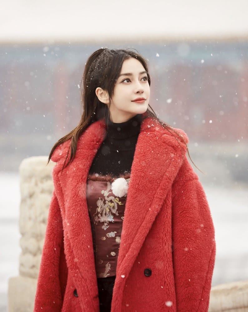 BABY清宫造型首曝光，极具古典风韵神似“魏璎珞”