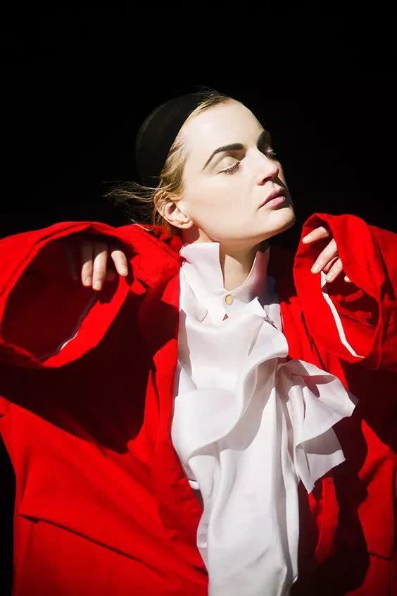 穿衣打扮学会配色很重要，试试这几个方法