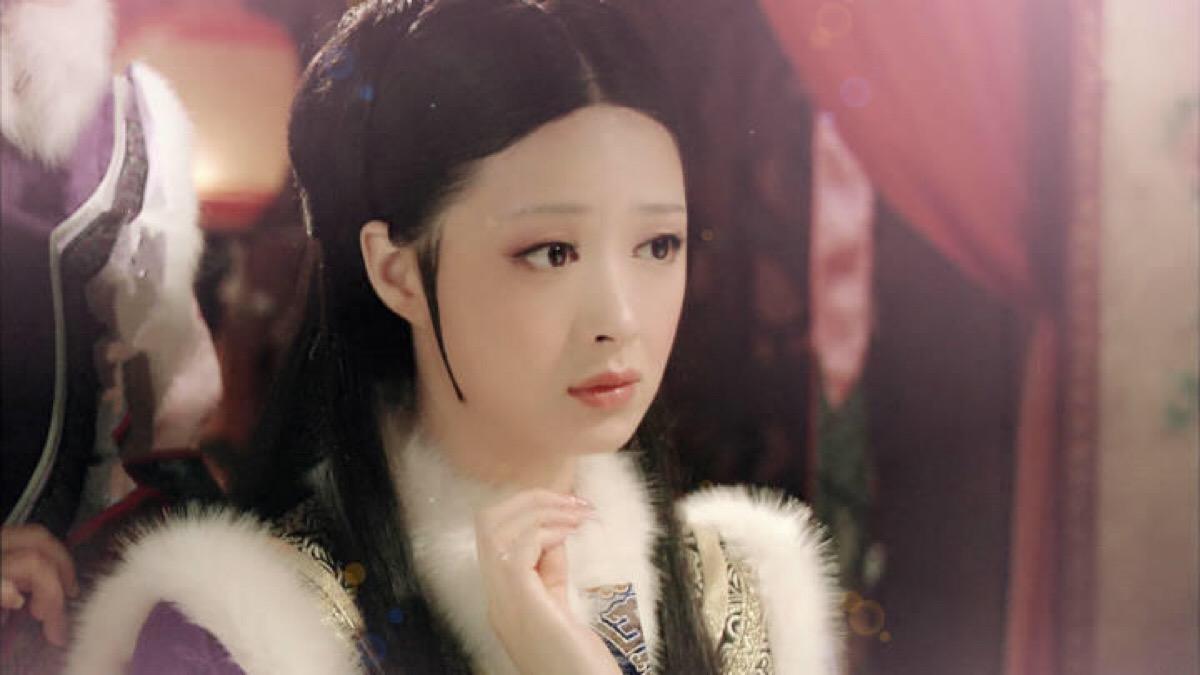 唐一菲发312字长文诉苦，剑指蒋欣，新年第一天就开撕？