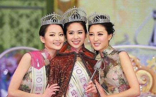 成为港姐后闪婚富豪，一年后离婚获两套豪宅，又傍上2百亿新男友