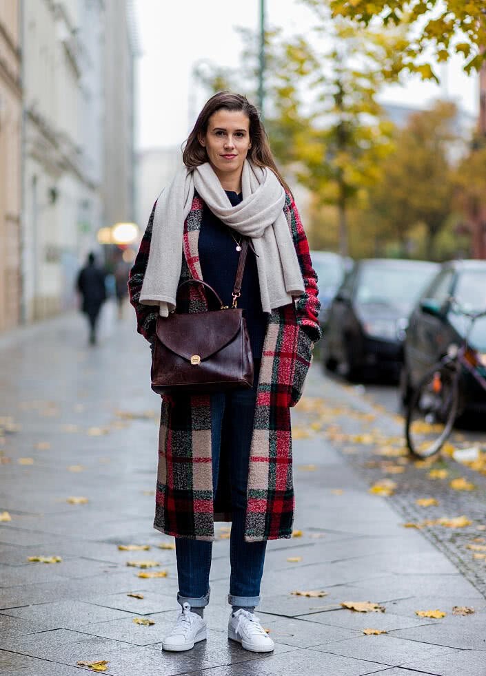 纯色大衣穿腻了？今年流行的格纹休闲大衣，时髦好看又减龄