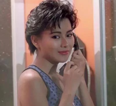 一婚嫁给作词才子,二婚嫁给豪门富二代,如今56岁的她很幸福