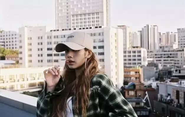 换发型=整容?这5款新年发型太美啦