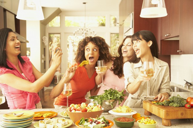 人情薄如纸: 3个迹象, 说明你正在被人“瞧不起”