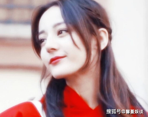 公认最美的27岁女星,陈钰琪第3,热巴第2,第一盛世美颜