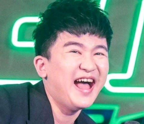 张大大深夜自曝患抑郁症，闺蜜杨颖杨幂无人回应，网友建议他退圈