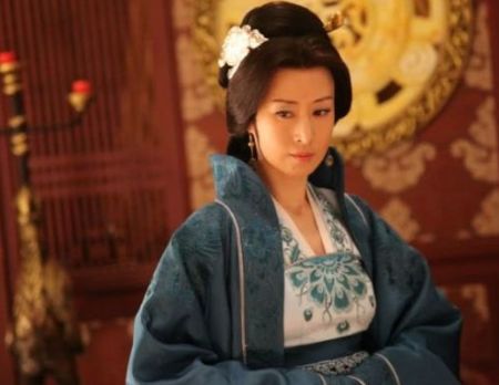 隐婚生子7年,离婚后被宋丹丹嘲笑,现在43岁终凭一部剧走红
