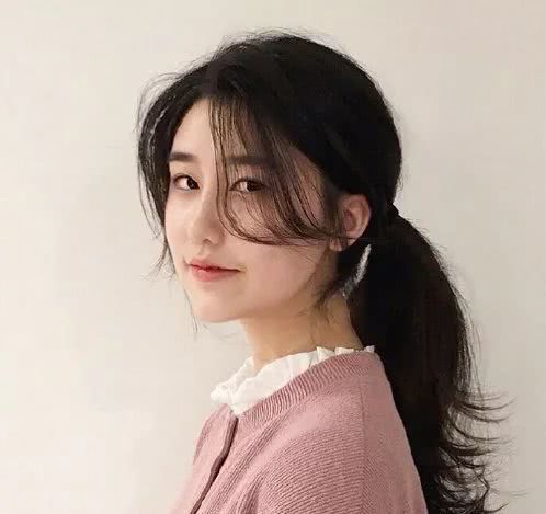 过年梳这四种发型有精气神还显年轻，看吴昕示范就知道了