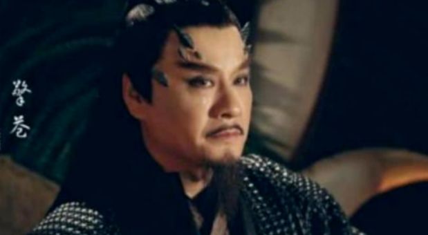 他为娶小8岁女演员,不惜抛弃结发妻子,如今47岁却无戏可拍