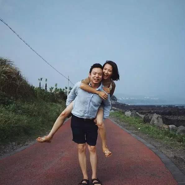 一夜爆红!这对济州夫妇356天穿情侣装,摄影旅行,上演最美爱情