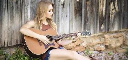 人到中年，女人对你动了情，在一起时会有这些情不自禁的举动