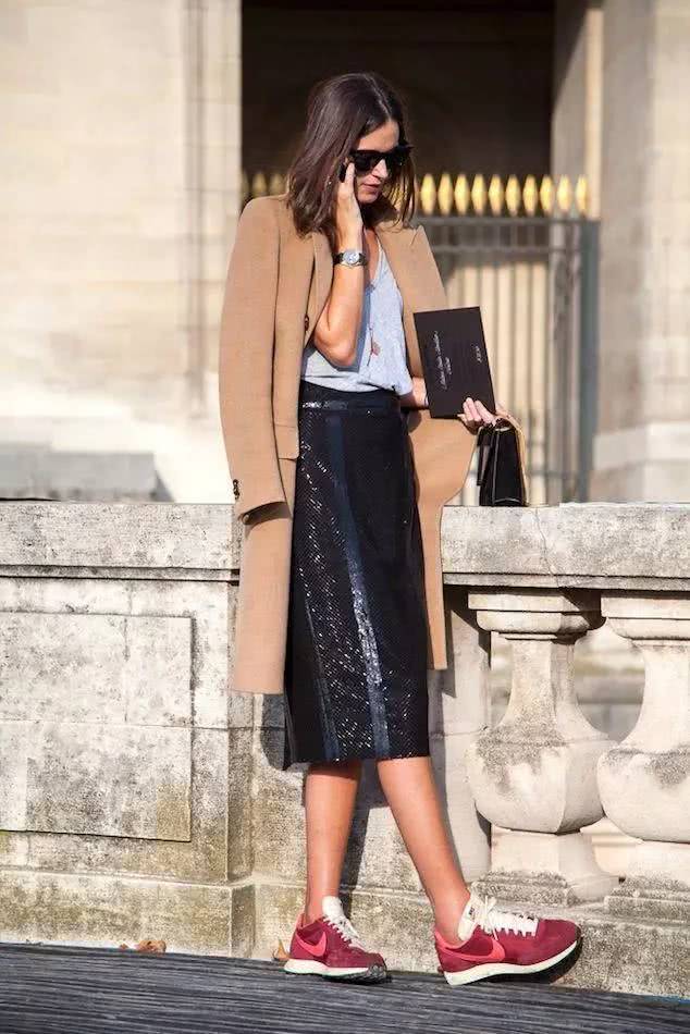 穿大衣不搭靴子也好看,选择这三款鞋子,舒适百搭不累脚