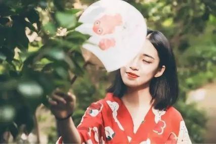 分手后,你越忍得住不找前任,他越发疯想和你复合