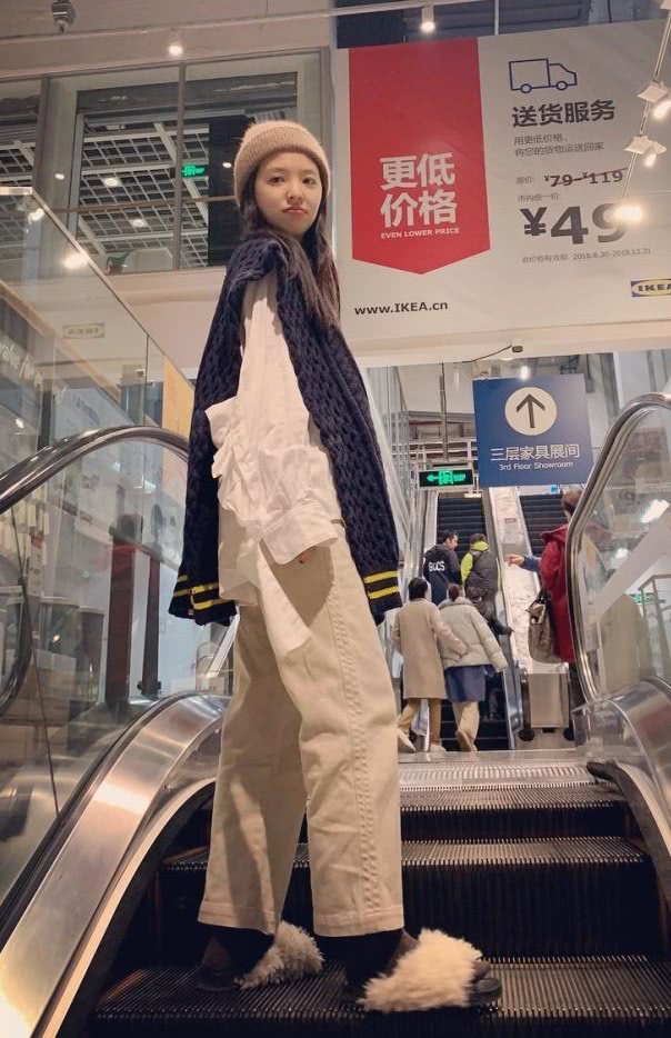 章若楠这是啥神仙颜值？宽大篮球服却穿出了初恋感，太好看了