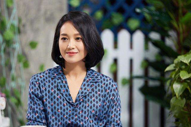 朱丹受访谈口误事件,自称是“烂主持”,哭成泪人惹人心酸
