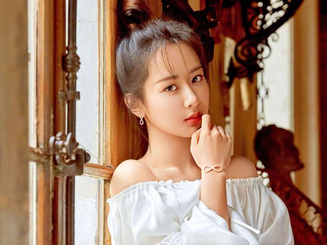 2019女星商业价值榜,赵丽颖未进前十,杨幂第二,榜首实至名归