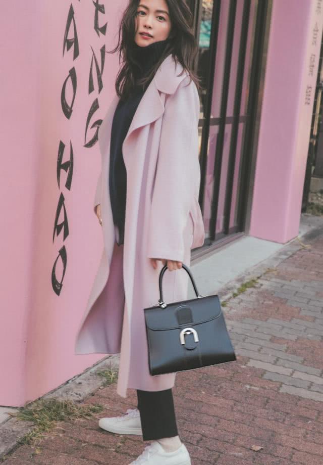 本周穿什么?2020年我们是时候该换个方式穿红色了