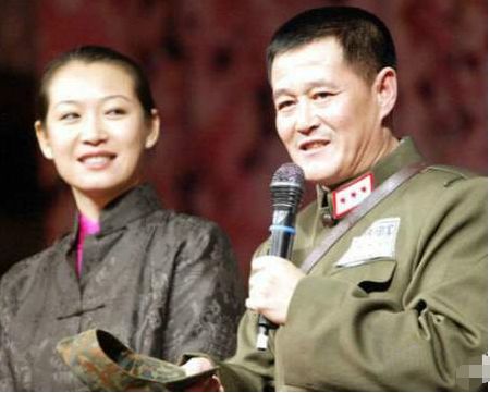 成名之后“换老婆”的4位男星,其中一位抛弃怀孕8个月的配偶