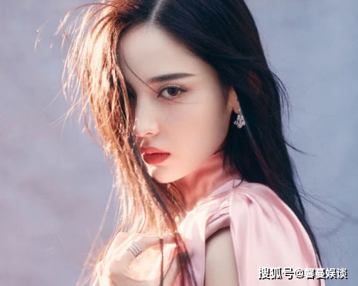 公认最美的27岁女星,陈钰琪第3,热巴第2,第一盛世美颜