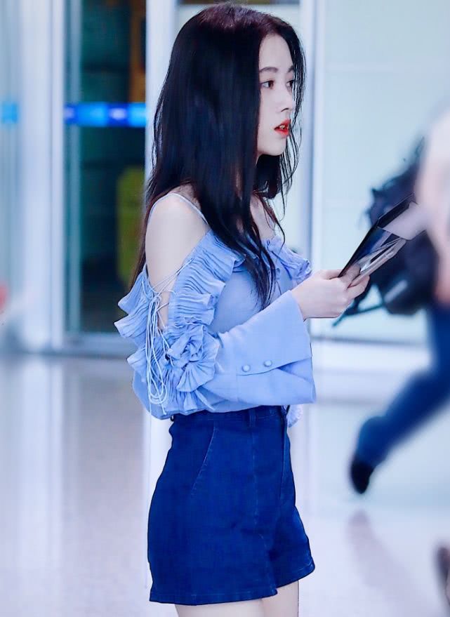 鞠婧祎的裙子有多薄?没想到她穿起来又仙又美太好看