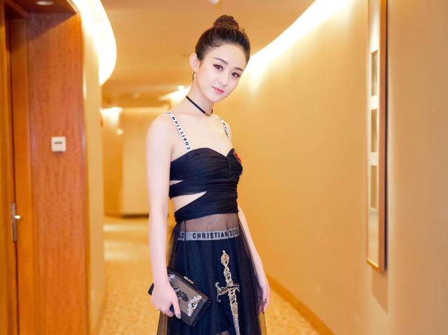 2019女星商业价值榜,赵丽颖未进前十,杨幂第二,榜首实至名归